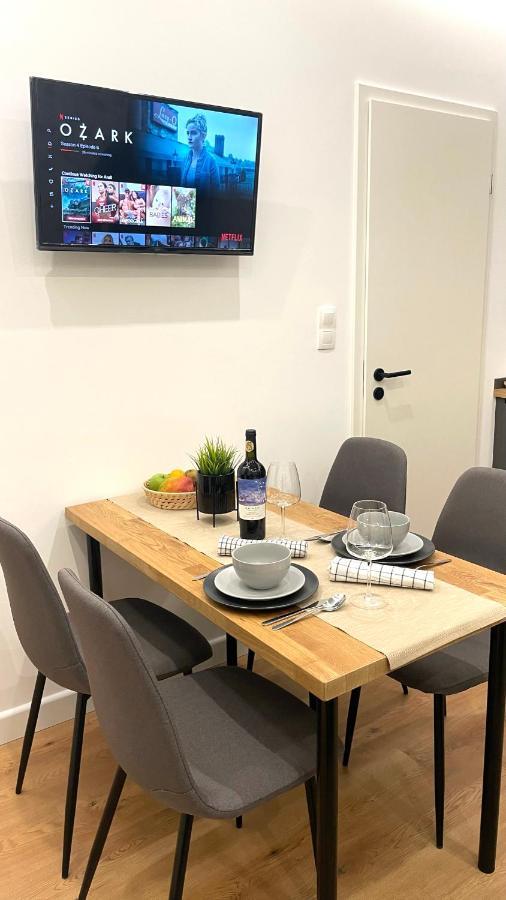 Sipsix Apartment - Modern 2 Bedroom Newly Renovated Flat With Ac In Budapest City Centre Eksteriør billede