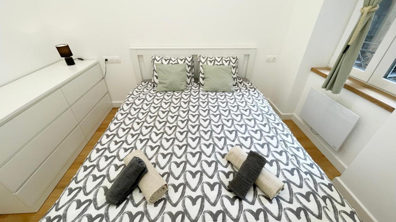 Sipsix Apartment - Modern 2 Bedroom Newly Renovated Flat With Ac In Budapest City Centre Eksteriør billede